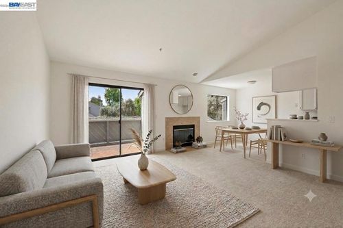 19f-37482 Parish Cir, Fremont, CA, 94536-3784 | Card Image