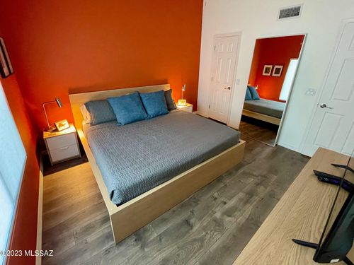 5855 N Kolb Rd, Tucson, AZ, 85750-0989 | Card Image