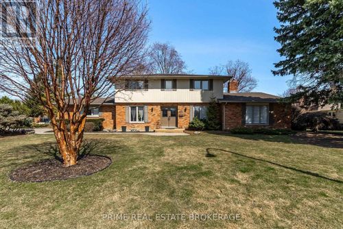 147 Crystal Dr, Chatham, ON, N7M3C8 | Card Image