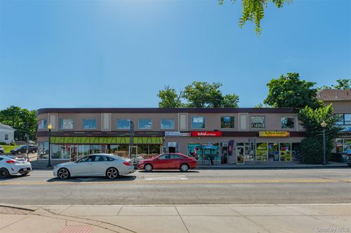 39 N Main St, Spring Valley, NY, 10977-4905 | Card Image