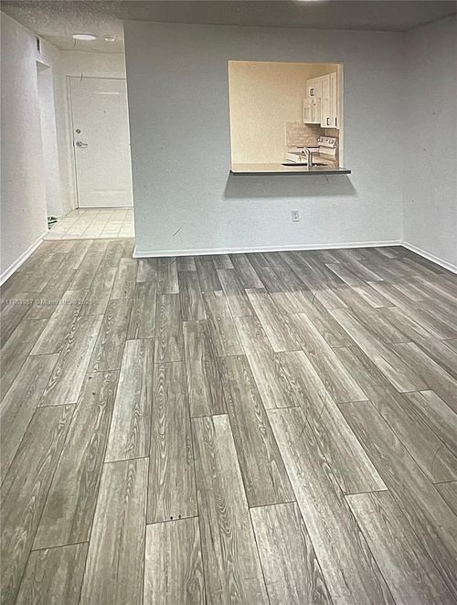 h410-7800 Camino Real, Miami, FL, 33143-6868 | Card Image