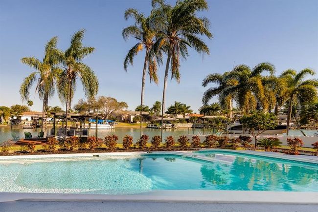 695 Island Way, House other with 4 bedrooms, 4 bathrooms and null parking in CLEARWATER BEACH FL | Image 14