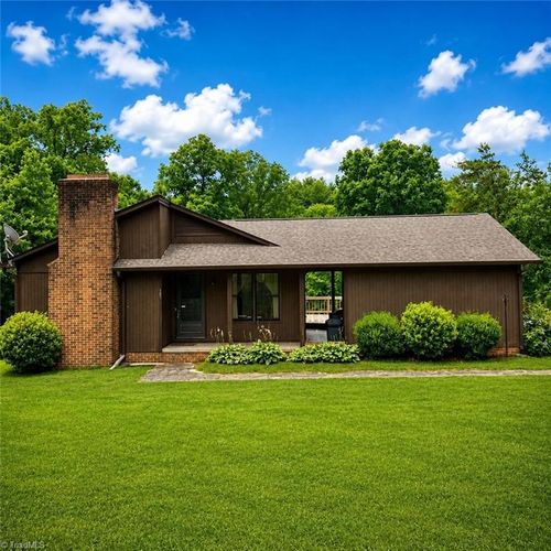 307 Valleygreen Trl, Pinnacle, NC, 27043-9298 | Card Image