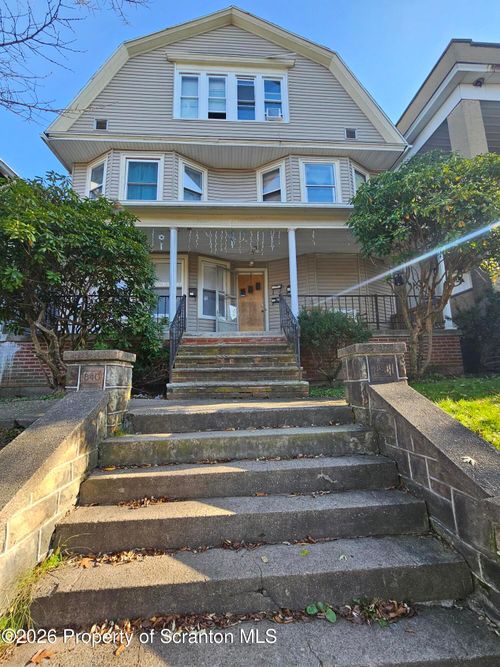 840 Monroe Ave, Scranton, PA, 18510-1107 | Card Image