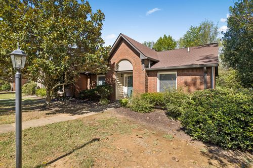 224 Highland Villa Cir, Nashville, TN, 37211-7319 | Card Image