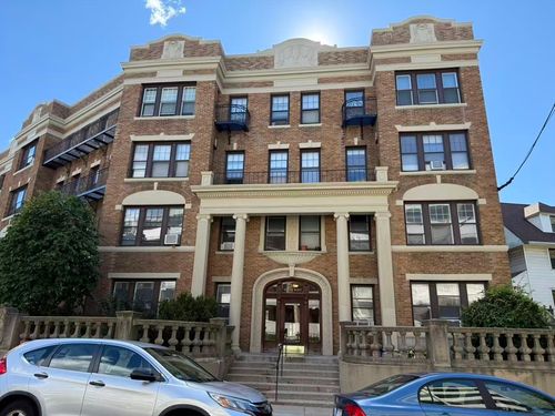 6-32 Sidlaw Rd, Boston, MA, 02135-5423 | Card Image