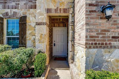 Upgraded stone on front elevation | Image 2