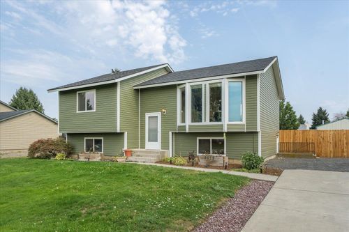 5620 N Canal Rd, Newman Lake, WA, 99025-9688 | Card Image