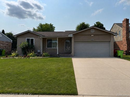 46561 Plum Grove Dr, Macomb, MI, 48044-4621 | Card Image