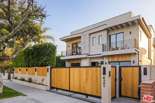425 N Alfred St, Los Angeles, CA, 90048-2502 | Card Image