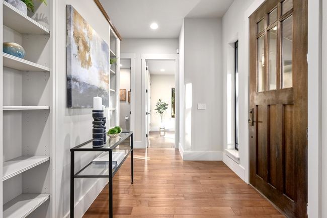 209 Ridge View Dr, House other with 4 bedrooms, 4 bathrooms and 4 parking in Georgetown TX | Image 7