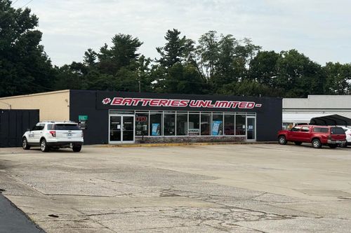 910 Commercial Dr, Richmond, KY, 40475-3403 | Card Image