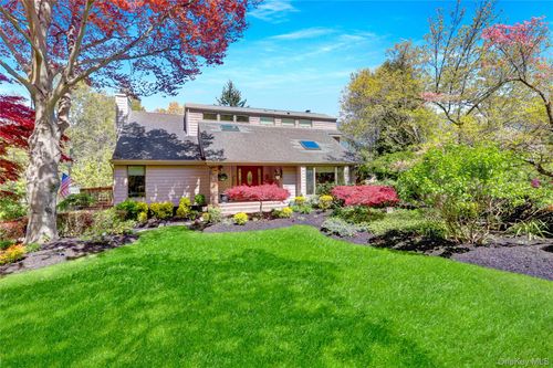 9 Ernest Ct, Kings Park, NY, 11754-5020 | Card Image