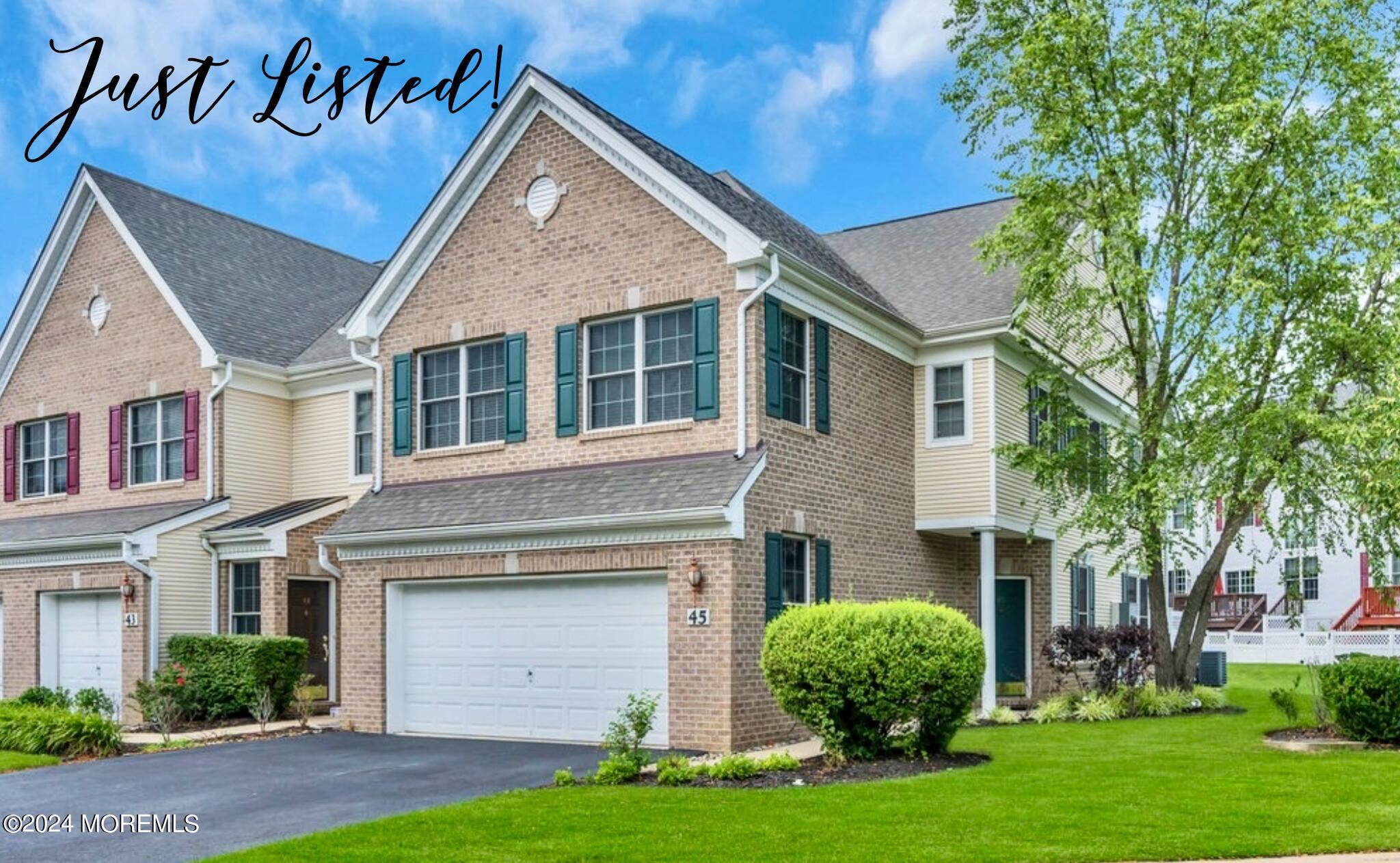 Fells Dr, Manalapan, NJ 07726