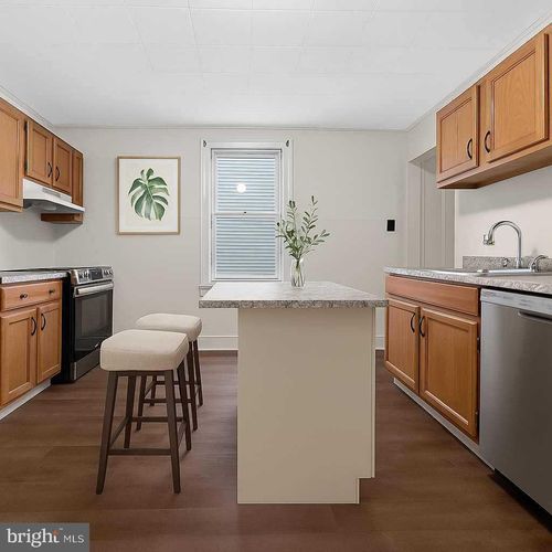 806 Brown St, WILMINGTON, DE, 19805-4809 | Card Image