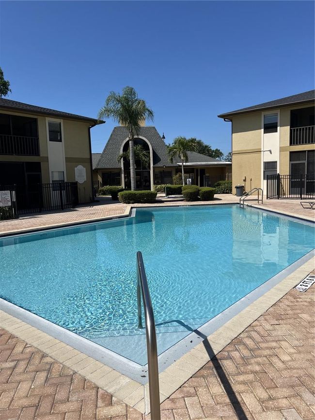 APT-203 - 10100 Sailwinds Blvd N, Condo with 3 bedrooms, 2 bathrooms and null parking in LARGO FL | Image 40