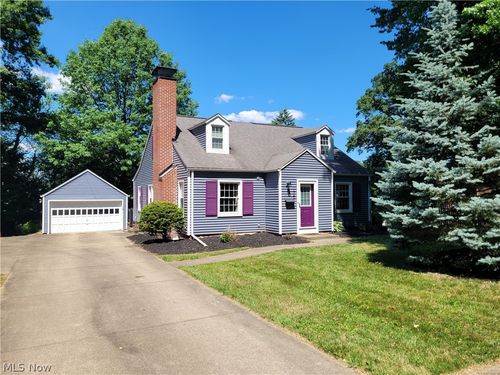 1721 10th St Ne, Massillon, OH, 44646-4113 | Card Image