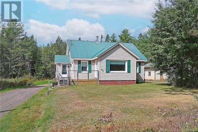 1163 Pleasant Dr, House other with 4 bedrooms, 2 bathrooms and null parking in Minto NB | Image 1