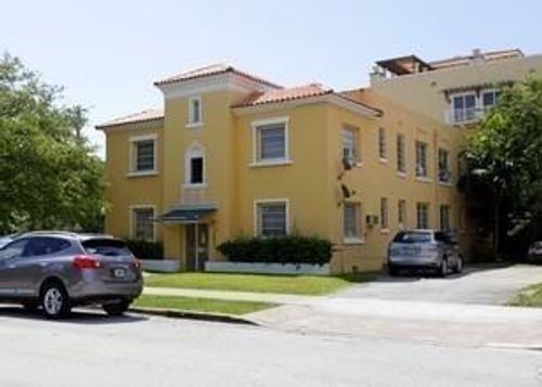 7-102 Menores Ave, Coral Gables, FL, 33134-4025 | Card Image