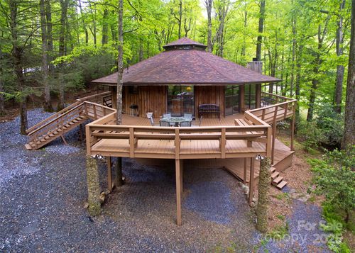 565 Winter Star Loop, Burnsville, NC, 28714-8865 | Card Image