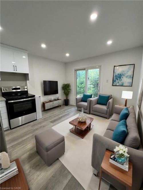 back-10 Jamie-Ann St, Hamilton, ON, L8W1Y3 | Card Image