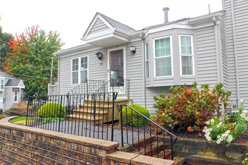 95-565 Quaker Lane, West Warwick, RI, 02893 | Card Image