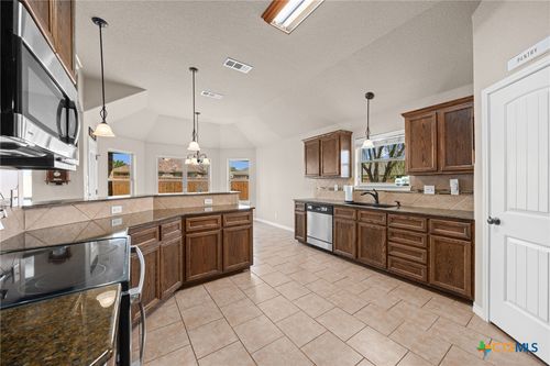 8714 Hansom Cab Cir, Temple, TX, 76502-5281 | Card Image