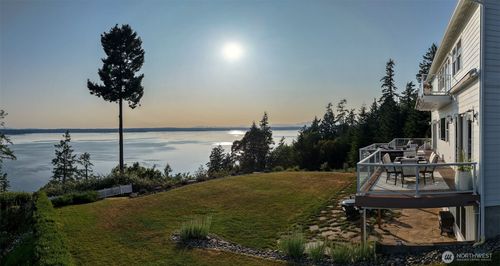 424 Foxfire Rd, Fox Island, WA, 98333-9751 | Card Image