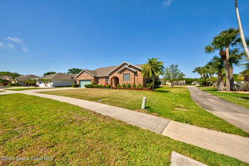 4065 Sand Ridge Dr, Merritt Island, FL, 32953-8610 | Card Image