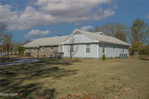940 Industrial Dr, Neosho, MO, 64850-9051 | Card Image