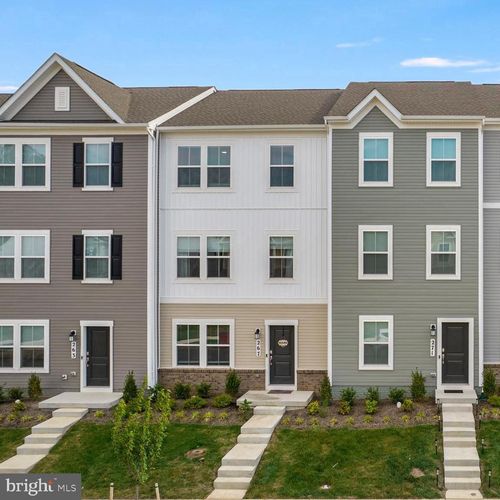 267 Sandy Bottom Cir, RANSON, WV, 25438-4620 | Card Image