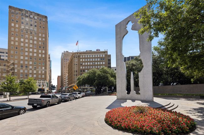 Surrounding community featuring a city view | Image 34