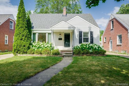 3015 N Wilson Ave, Royal Oak, MI, 48073-3580 | Card Image