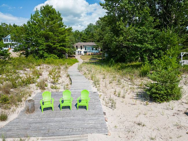 2284 Tiny Beaches Rd S, House other with 3 bedrooms, 2 bathrooms and 6 parking in Tiny ON | Image 13