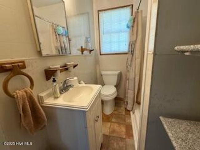 Full-Bathroom | Image 16