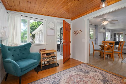 75-5786 Kakalina St, Kailua Kona, HI, 96740-1910 | Card Image