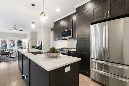 apt-1w-395 N Delaplaine Rd, Riverside, IL, 60546-1824 | Card Image