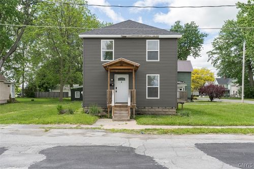 321 Sill St, Watertown, NY, 13601-1810 | Card Image