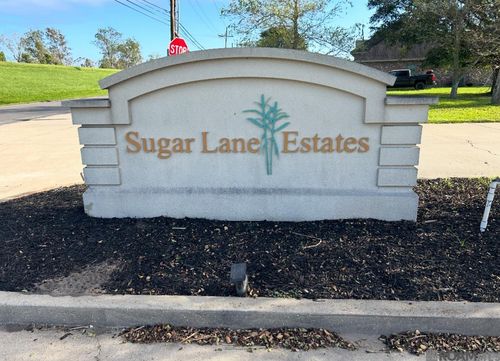 129 Georgine Dr, Vacherie, LA, 70090-5247 | Card Image
