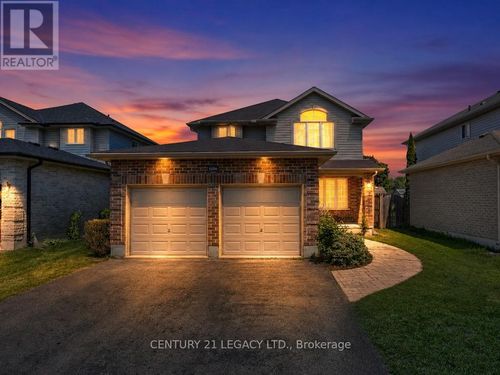 1686 Jubilee Dr, London, ON, N6G5K5 | Card Image