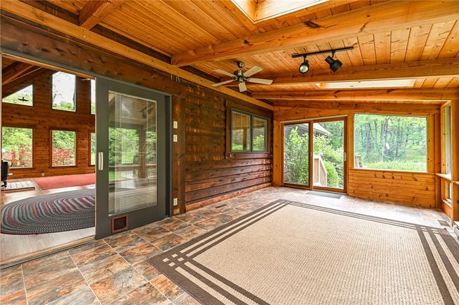 117 Oak Dr, House other with 3 bedrooms, 3 bathrooms and 5 parking in Forward Twp - BUT PA | Image 15