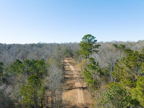 7312, 26, 40 Stirling Rd, Saint Francisville, LA, 70775 | Card Image