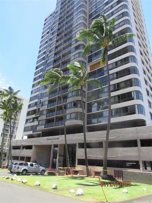 apt-1607-2724 Kahoaloha Ln, Honolulu, HI, 96826-3347 | Card Image