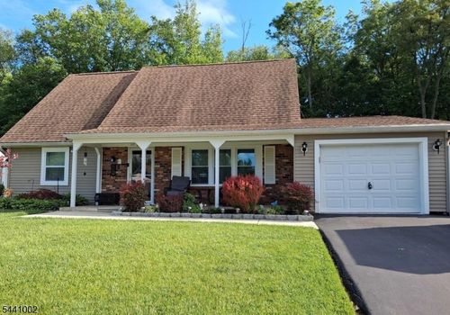 41 Evergreen Dr, Willingboro, NJ, 08046-2424 | Card Image