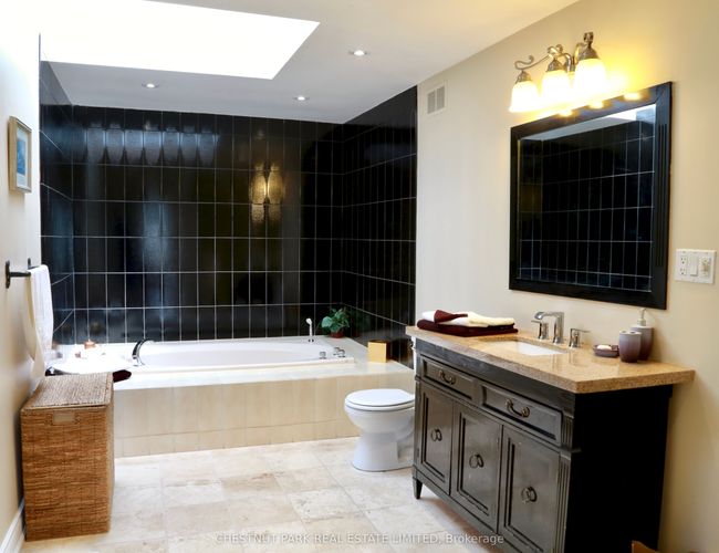 21 Southridge Trail, House other with 6 bedrooms, 4 bathrooms and 5 parking in Caledon Village ON | Image 25