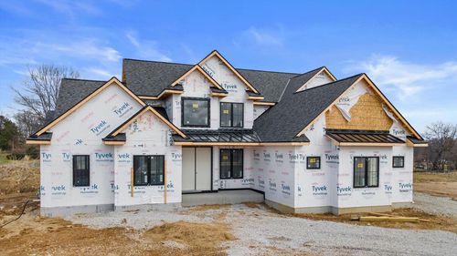 W257N5916 Autumn Way, Lisbon, WI, 53089-5417 | Card Image