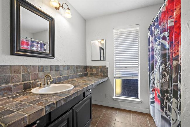22303 Acorn Chase Dr, House other with 4 bedrooms, 2 bathrooms and 2 parking in Spring TX | Image 24