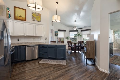 491 W Aspen Dr, Kanab, UT, 84741-6286 | Card Image