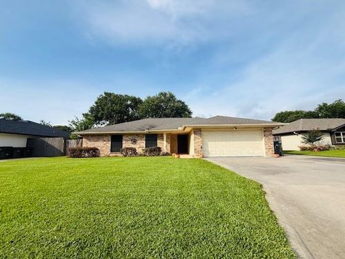 7620 Barryknoll Ln, Port Arthur, TX, 77642-6532 | Card Image