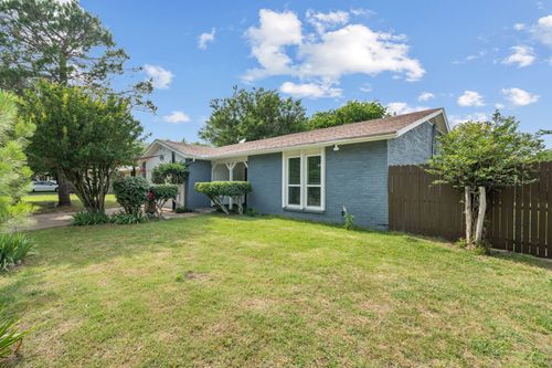 1413 Rockbrook St, Lancaster, TX, 75134-2908 | Card Image